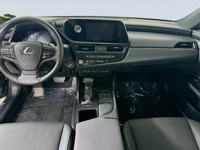 used 2022 Lexus ES 350 car, priced at $32,900