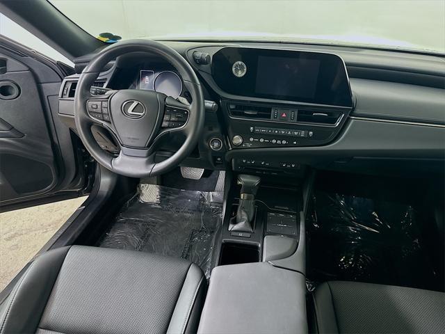 used 2022 Lexus ES 350 car, priced at $32,900