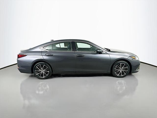 used 2022 Lexus ES 350 car, priced at $32,900