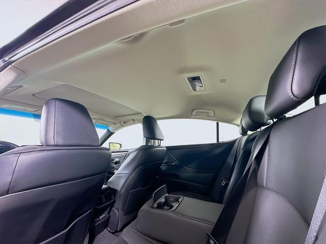 used 2022 Lexus ES 350 car, priced at $32,900