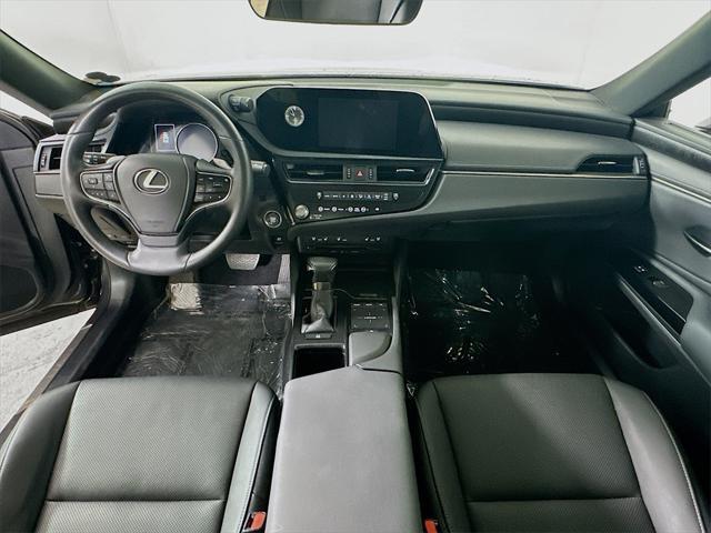 used 2022 Lexus ES 350 car, priced at $32,900