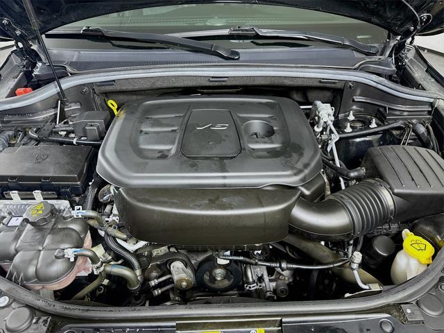 used 2022 Jeep Grand Cherokee car, priced at $29,158