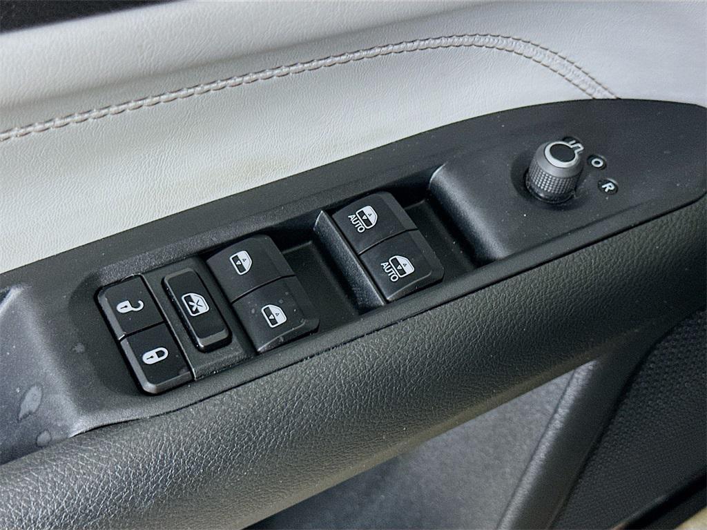 used 2023 Jeep Compass car, priced at $21,200