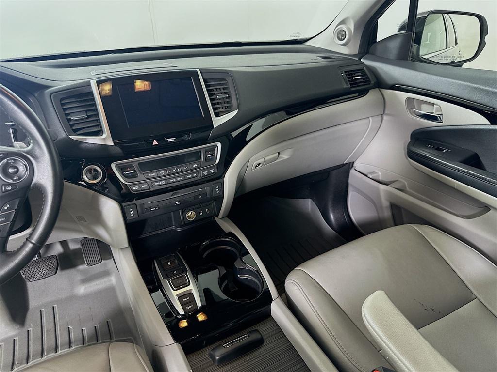 used 2017 Honda Pilot car, priced at $19,999