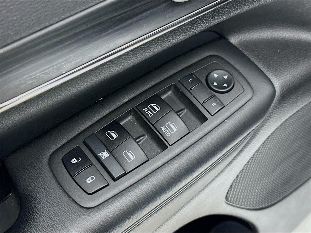 used 2021 Jeep Grand Cherokee car, priced at $26,683