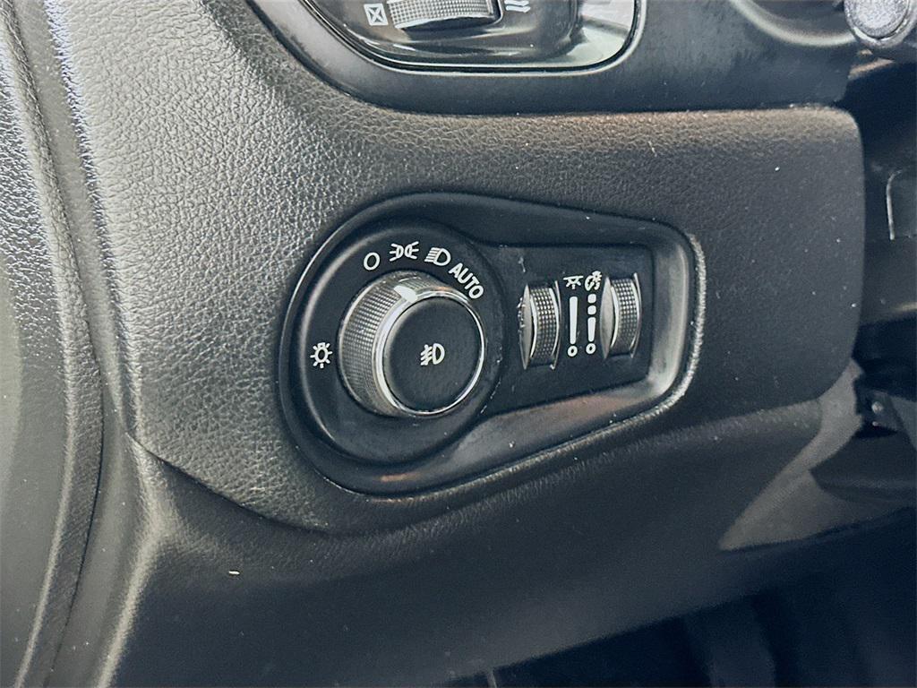 used 2020 Jeep Renegade car, priced at $14,500