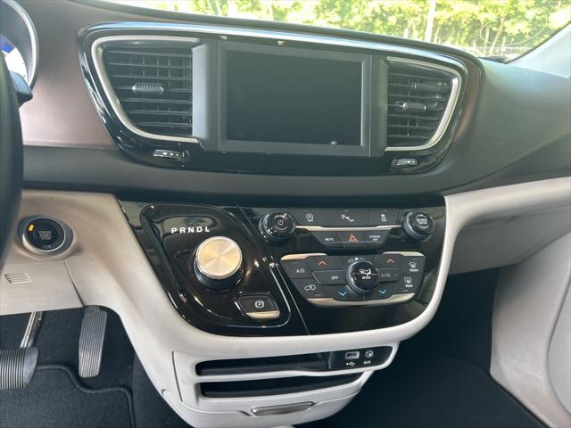 used 2019 Chrysler Pacifica car, priced at $12,500