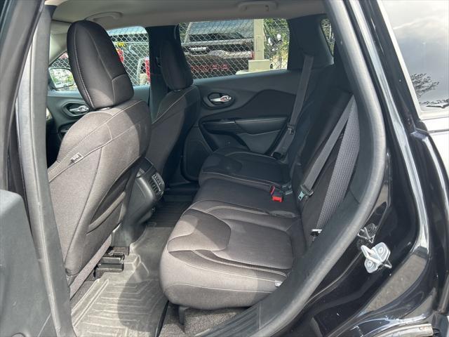 used 2015 Jeep Cherokee car, priced at $10,351