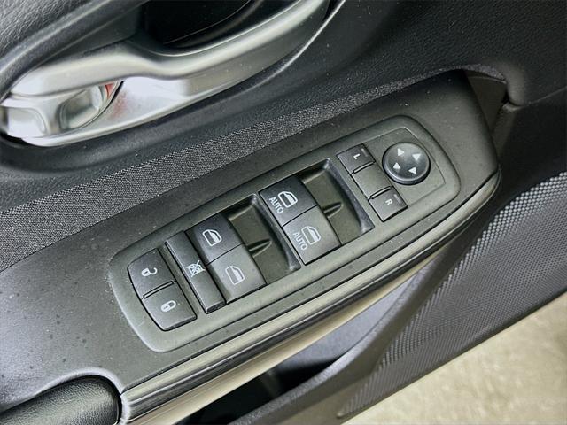 used 2015 Jeep Cherokee car, priced at $10,351