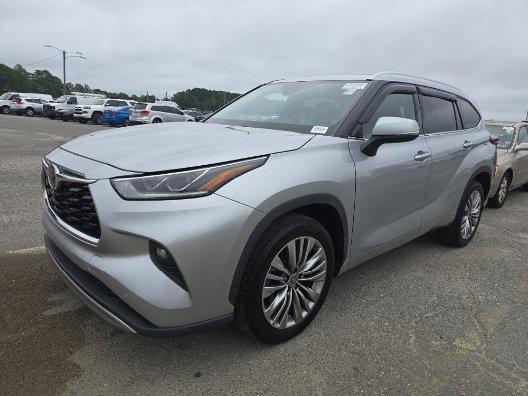 used 2021 Toyota Highlander car, priced at $32,648