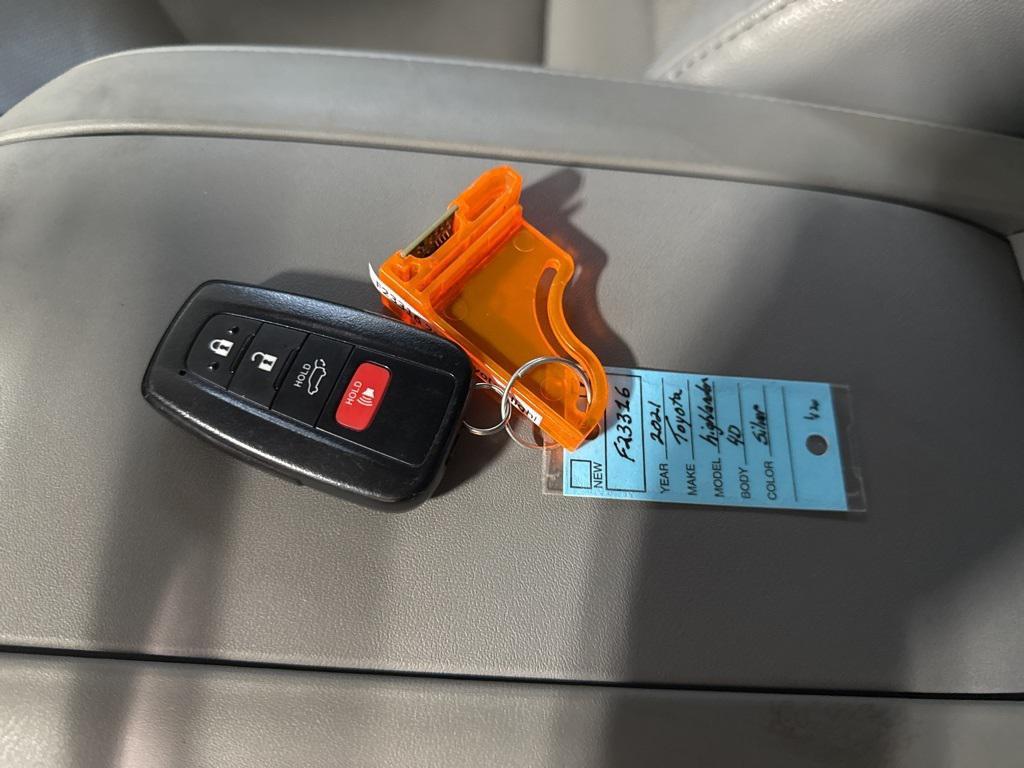 used 2021 Toyota Highlander car, priced at $32,648