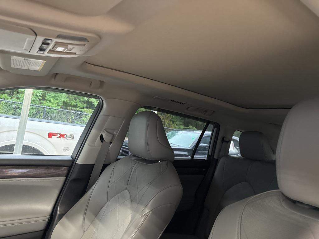 used 2021 Toyota Highlander car, priced at $32,648