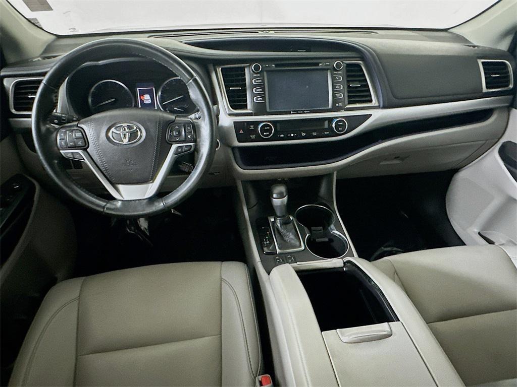 used 2019 Toyota Highlander car, priced at $25,999