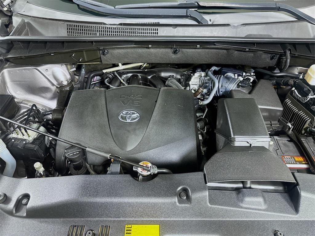used 2019 Toyota Highlander car, priced at $25,999