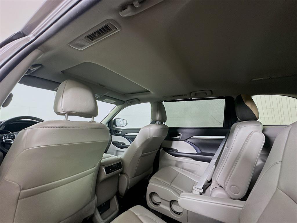 used 2019 Toyota Highlander car, priced at $25,999