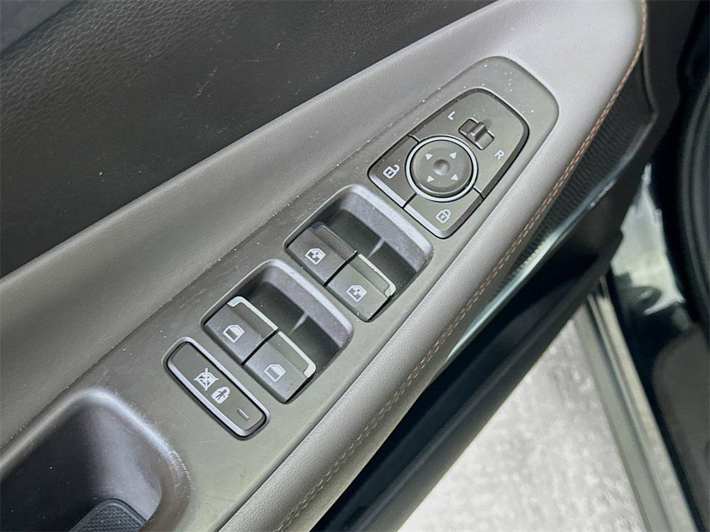 used 2020 Hyundai Santa Fe car, priced at $17,500