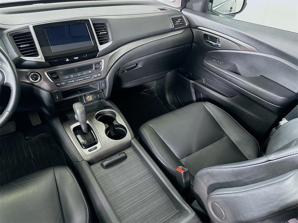 used 2017 Honda Pilot car, priced at $18,300