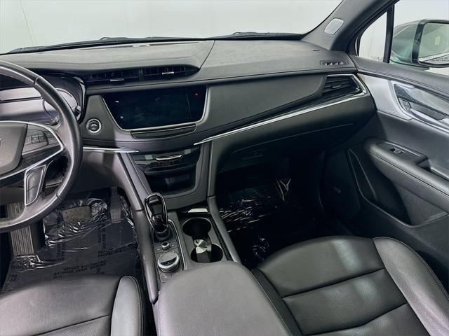 used 2023 Cadillac XT5 car, priced at $27,995