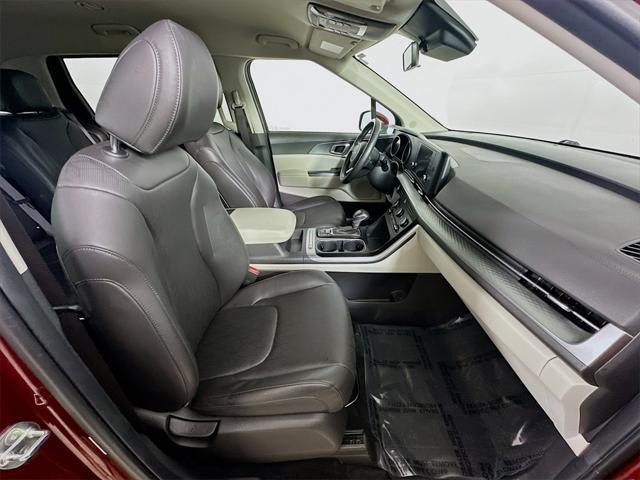 used 2024 Kia Carnival car, priced at $31,689