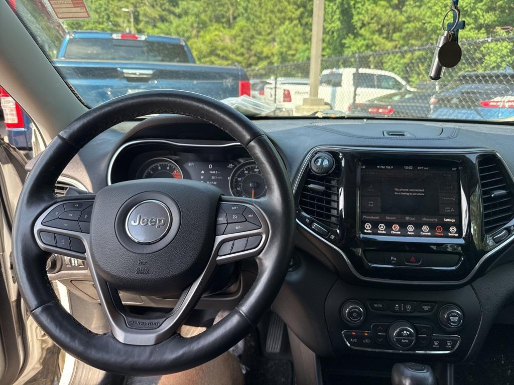 used 2019 Jeep Cherokee car, priced at $15,938