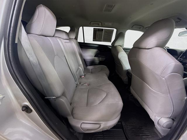 used 2023 Toyota Highlander car, priced at $27,750