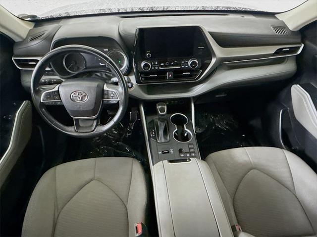 used 2023 Toyota Highlander car, priced at $27,750