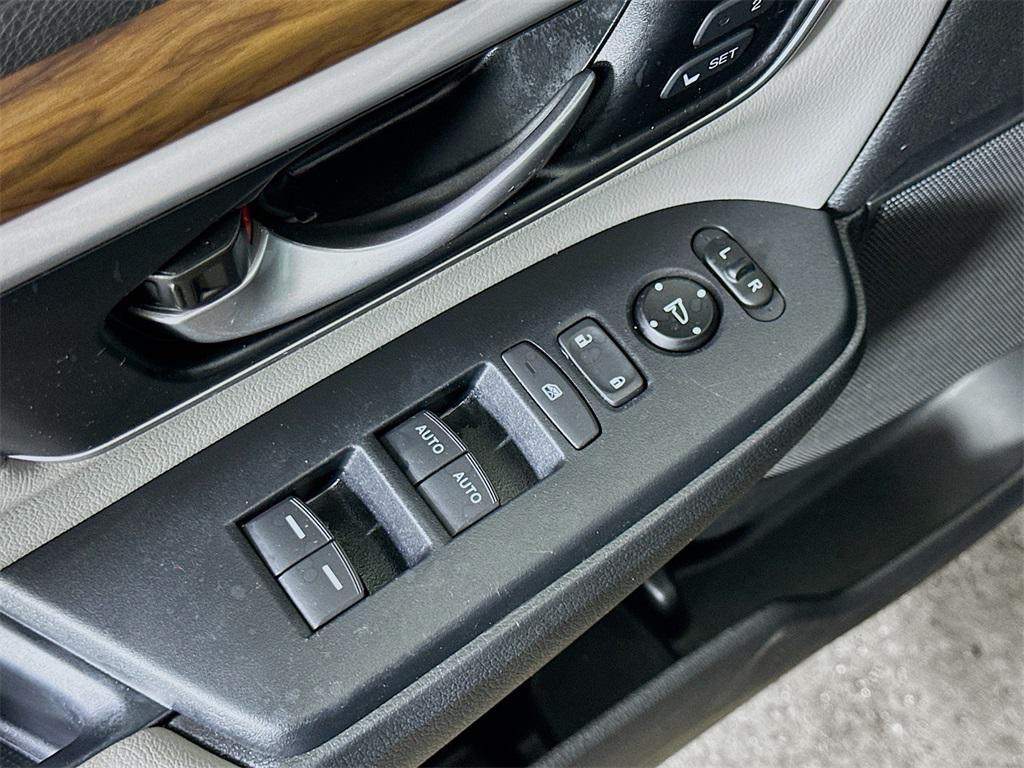 used 2020 Honda CR-V car, priced at $24,900