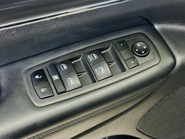 used 2022 Jeep Grand Cherokee car, priced at $28,484