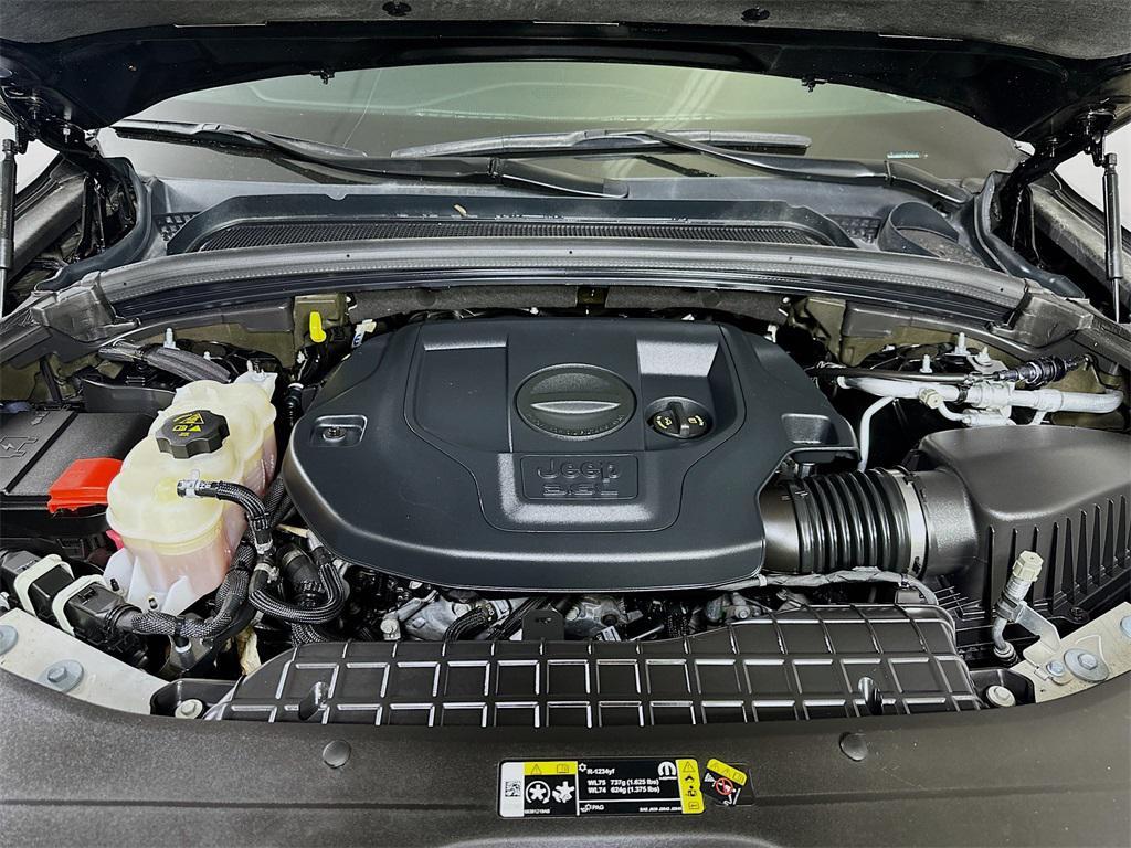 used 2022 Jeep Grand Cherokee car, priced at $33,500