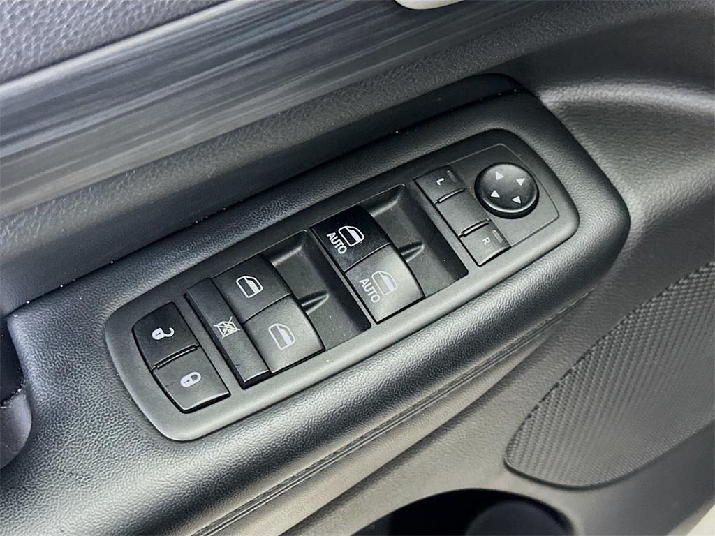 used 2019 Jeep Grand Cherokee car, priced at $18,949