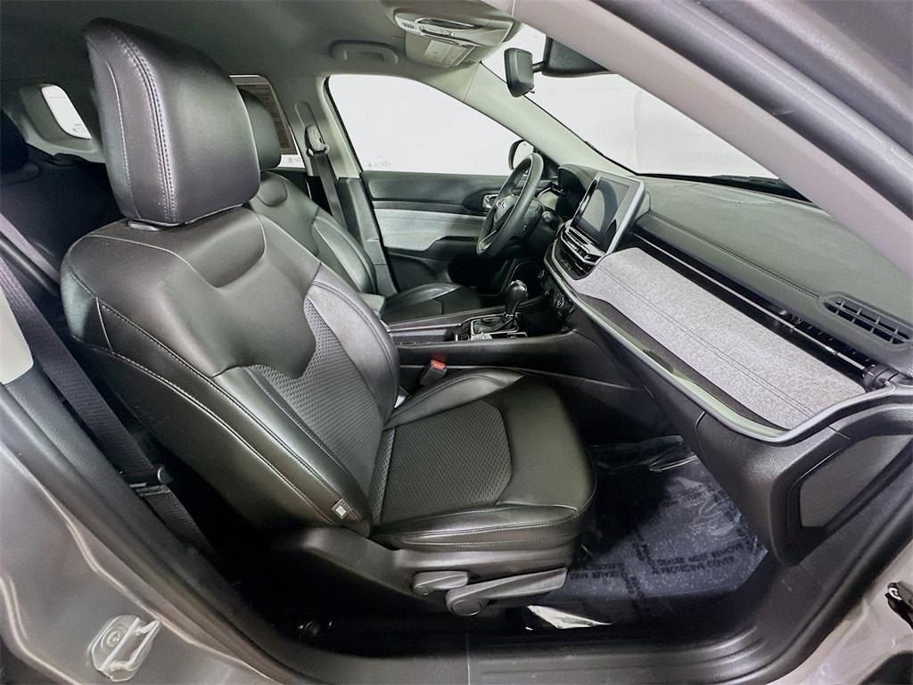 used 2022 Jeep Compass car, priced at $17,100