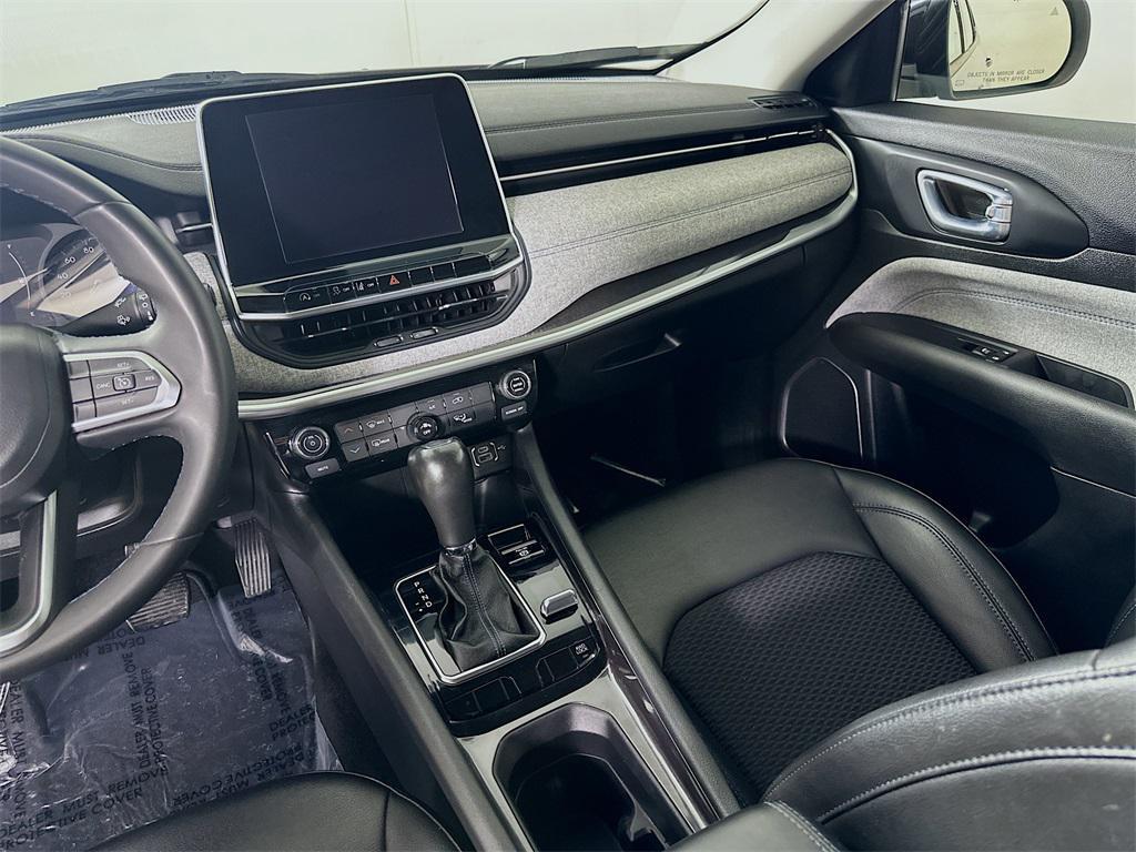 used 2022 Jeep Compass car, priced at $17,100