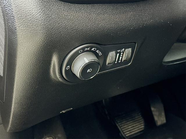 used 2022 Jeep Compass car, priced at $20,696