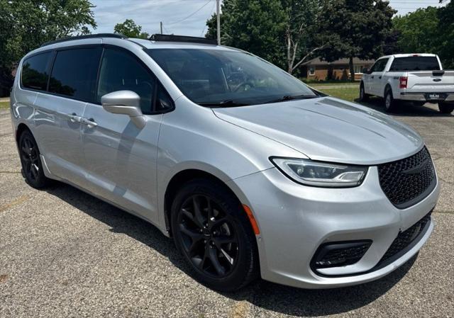 used 2022 Chrysler Pacifica car, priced at $24,995