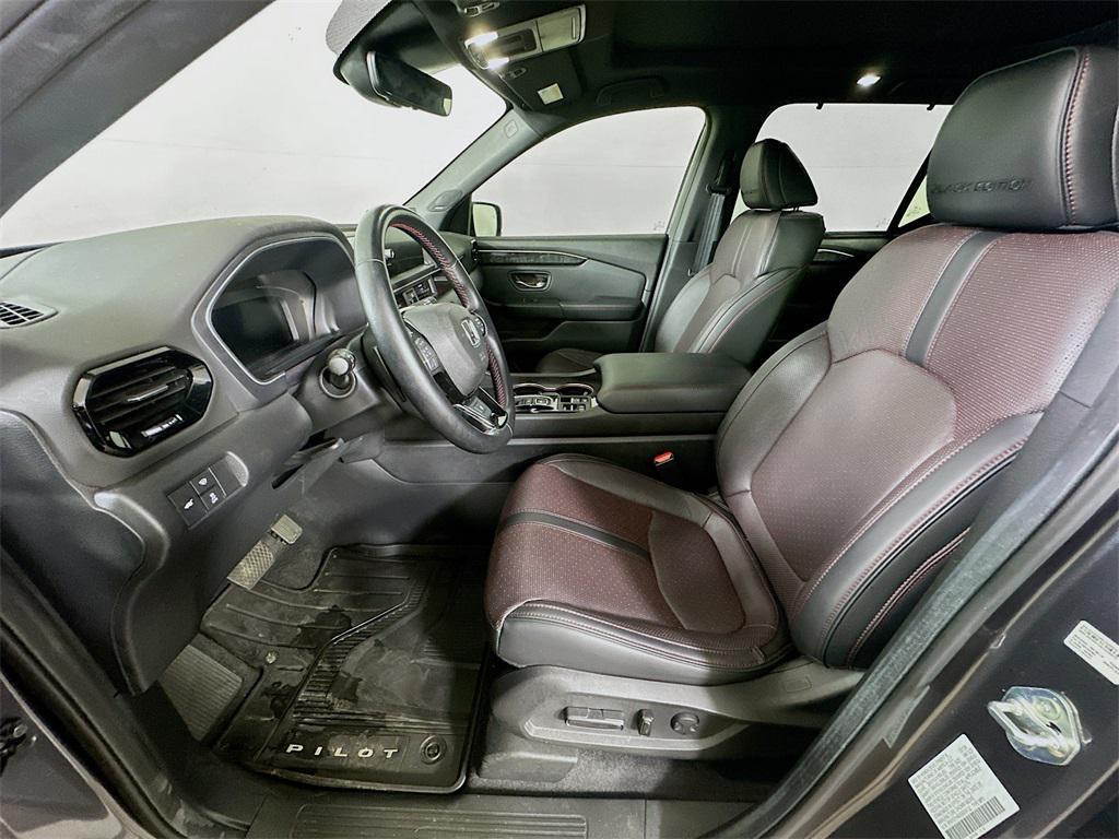 used 2025 Honda Pilot car, priced at $48,724