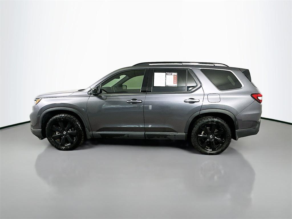 used 2025 Honda Pilot car, priced at $48,724