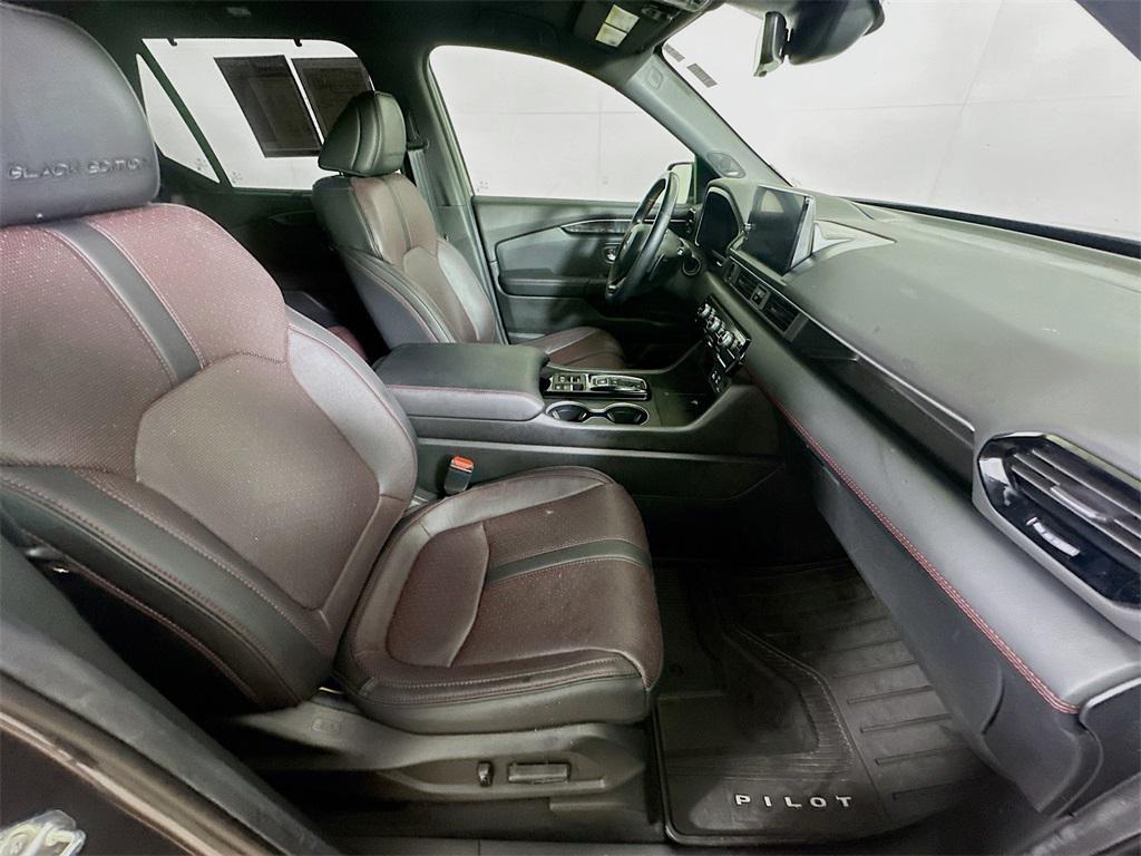 used 2025 Honda Pilot car, priced at $48,724