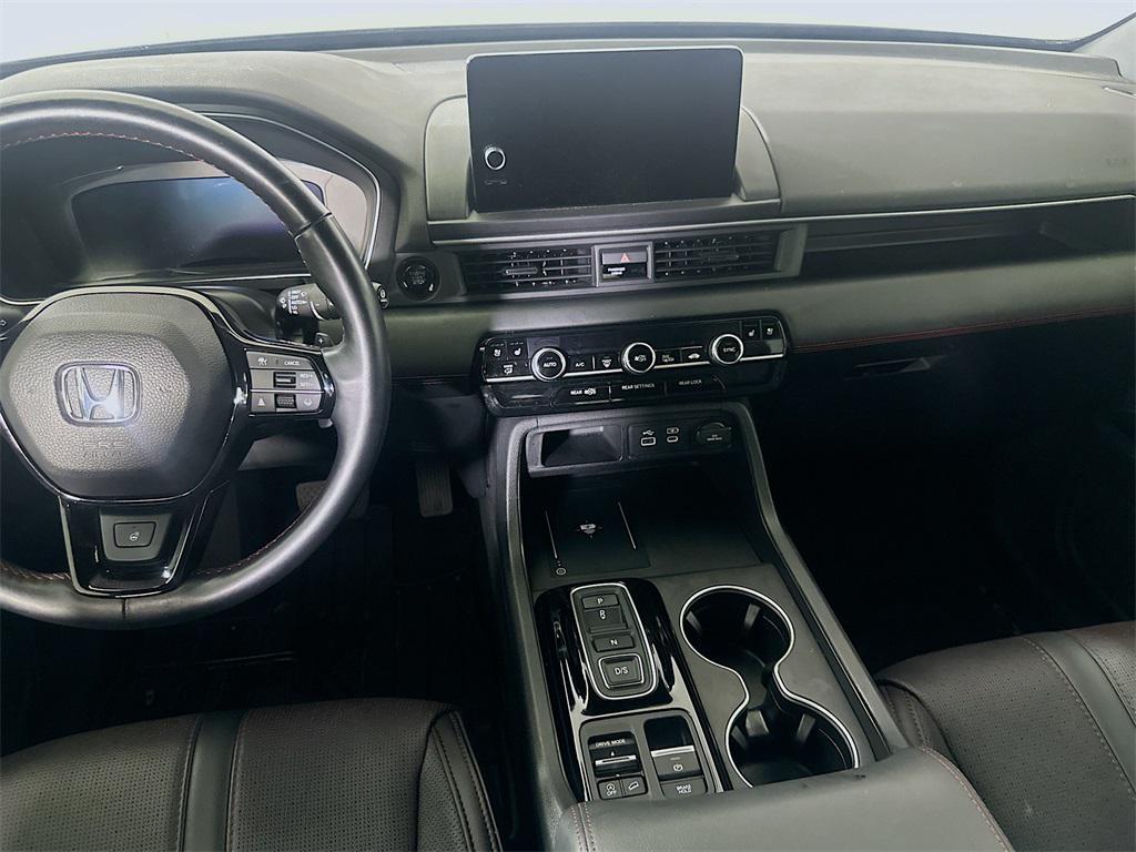 used 2025 Honda Pilot car, priced at $48,724
