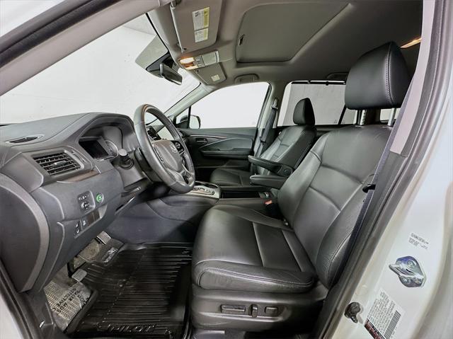 used 2022 Honda Pilot car, priced at $30,749