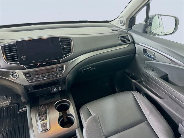 used 2022 Honda Pilot car, priced at $30,749