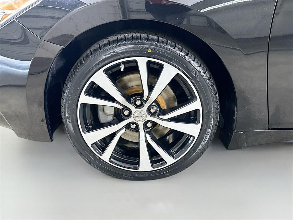 used 2018 Nissan Maxima car, priced at $15,994