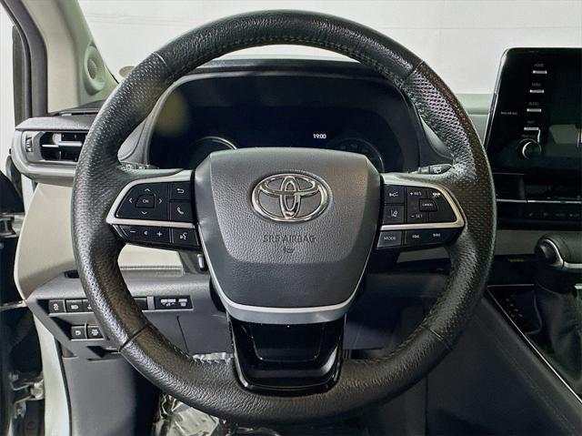 used 2022 Toyota Sienna car, priced at $33,398