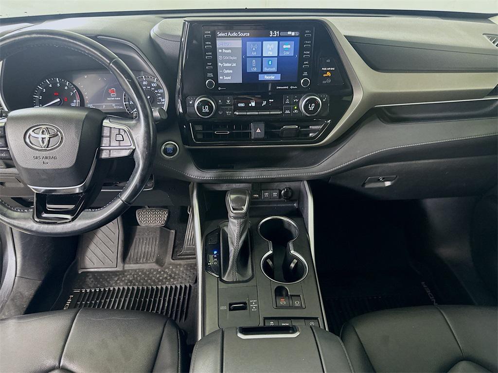 used 2021 Toyota Highlander car, priced at $24,500