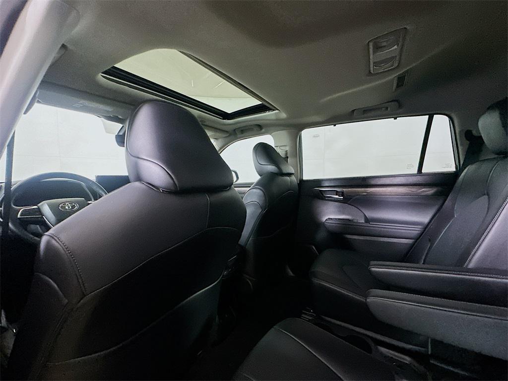 used 2023 Toyota Highlander car, priced at $37,700