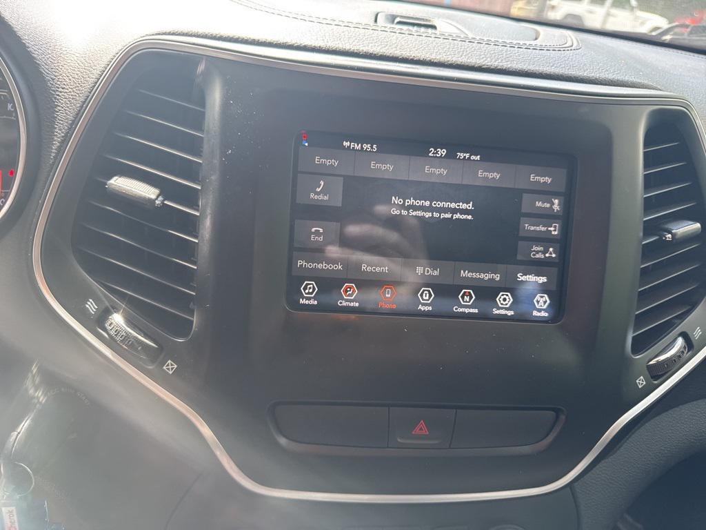 used 2019 Jeep Cherokee car, priced at $15,404