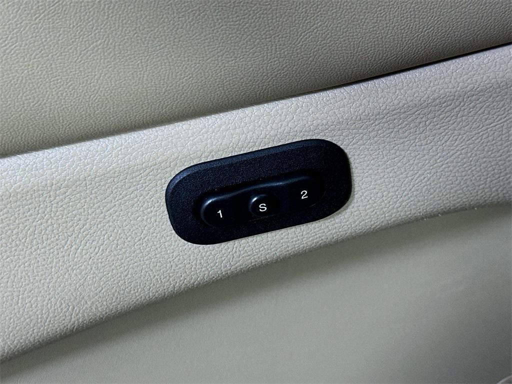 used 2015 Jeep Grand Cherokee car, priced at $13,531