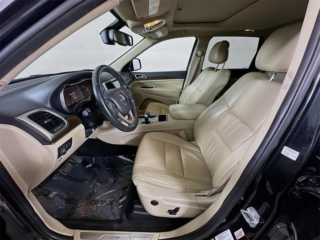 used 2015 Jeep Grand Cherokee car, priced at $13,531