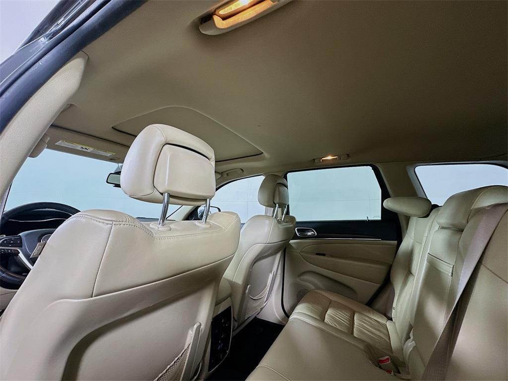 used 2015 Jeep Grand Cherokee car, priced at $13,531