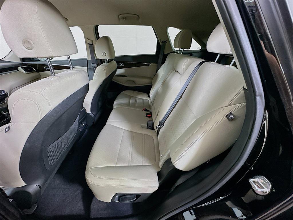 used 2019 Kia Sorento car, priced at $14,382