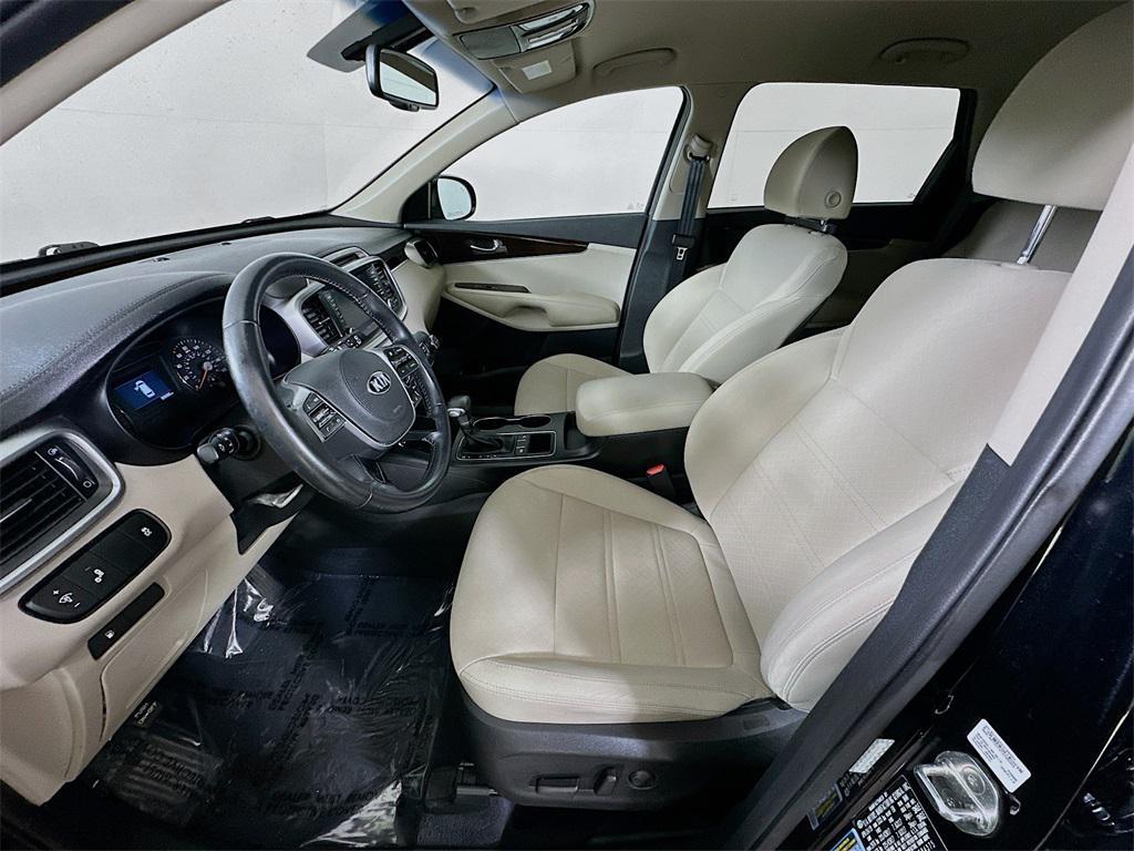 used 2019 Kia Sorento car, priced at $14,382
